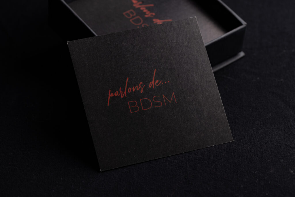 Jeu de cartes pour découvrir le BDSM en couple