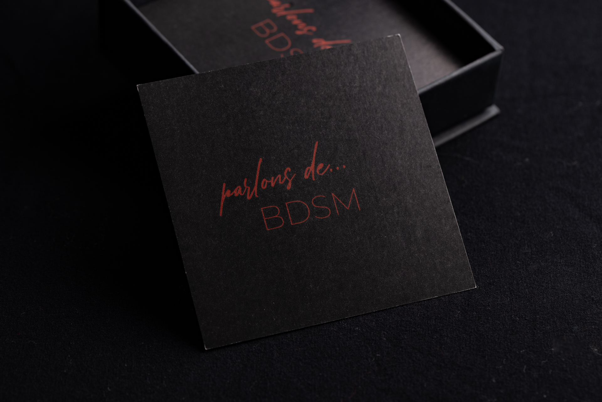 Jeu de cartes pour couple "Parlons de... BDSM" – Image 2