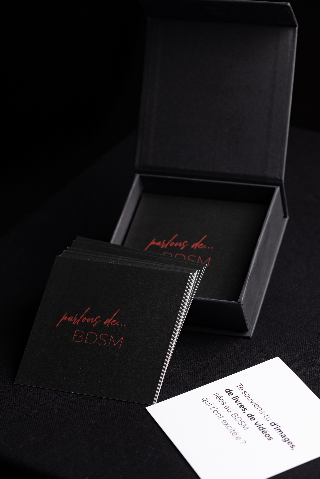 Jeu de cartes pour couple "Parlons de... BDSM"
